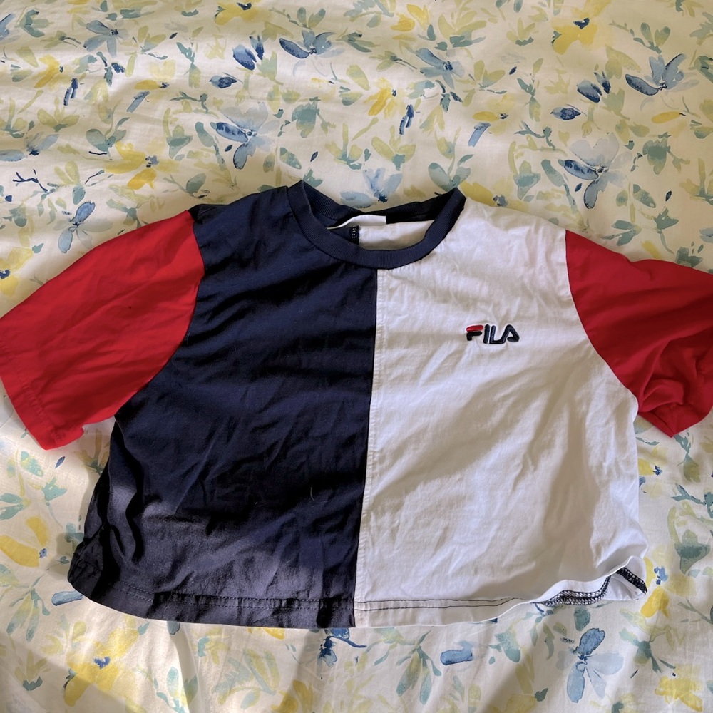 FILA color block cropped t shirt, small